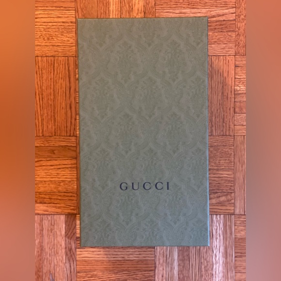 GUCCI ๐ Ace Sneaker | Menโs Size 10.5 US White Leather/Grey Interlocking Gs NWT - Picture 8 of 16